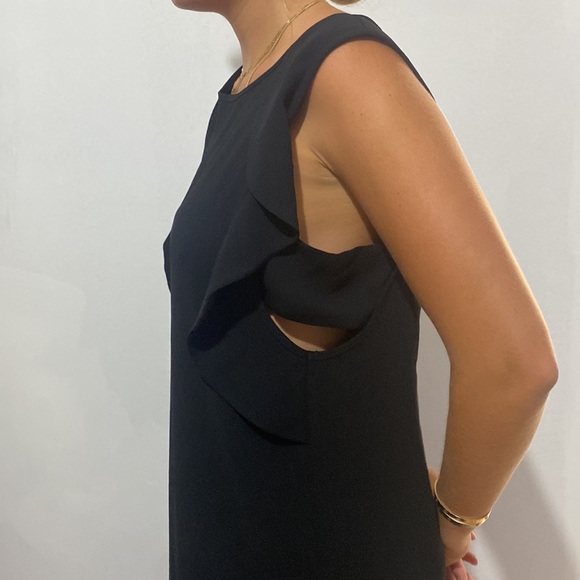 Sonia. By Sonia RYKIEL. The perfect black dress. Can be used for work or a date. - Picture 4 of 10